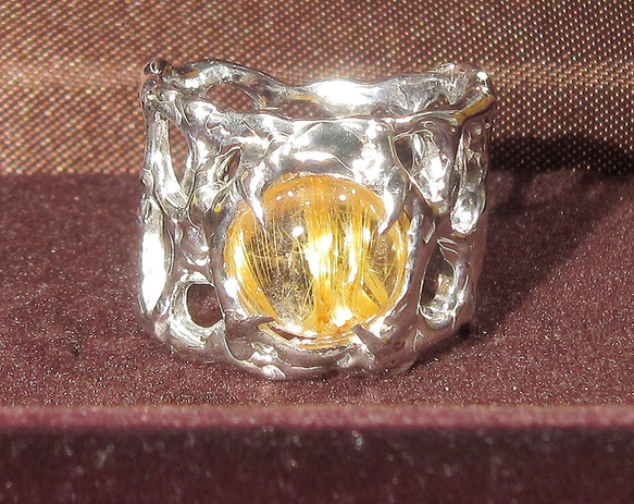 2.50ctルチルクォーツの指輪（リングサイズ：９～８号の方に推奨、ロジウムの厚メッキ、針入り水晶、金線入り水晶） 6枚目の画像