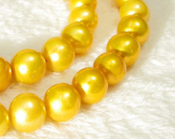 9.0-8.5mm本真珠（淡水）のネックレス（マグネット・クラスプ、ラインストーン、ゴールド色） 4枚目の画像