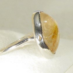 15×11mmルチルクォーツとSV925の指輪（リングサイズ：11.5号、ロジウムの厚メッキ、針入り水晶、金線入り水晶） 3枚目の画像