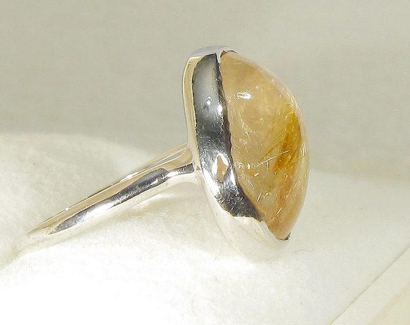 15×11mmルチルクォーツとSV925の指輪（リングサイズ：11.5号、ロジウムの厚メッキ、針入り水晶、金線入り水晶） 3枚目の画像