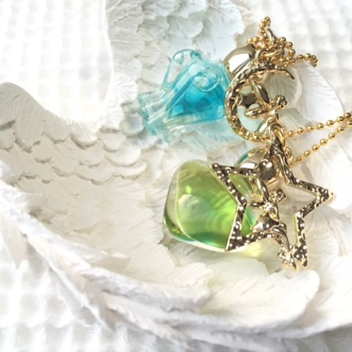 メモリーオイルグッズ　クリスタルペンダントセット メモリーオイルグッズ クリスタルペンダントセット