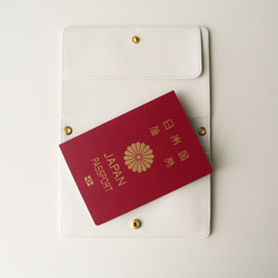 花柄マルチケース（通帳、カード、パスポートなどに）／flowers_navy 2枚目の画像