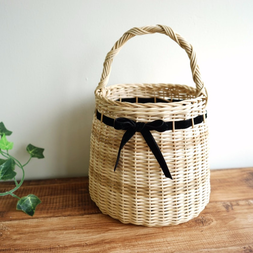 リボン まるい カゴバッグ【黒 ベロアリボン】 かごバッグ RiCherie