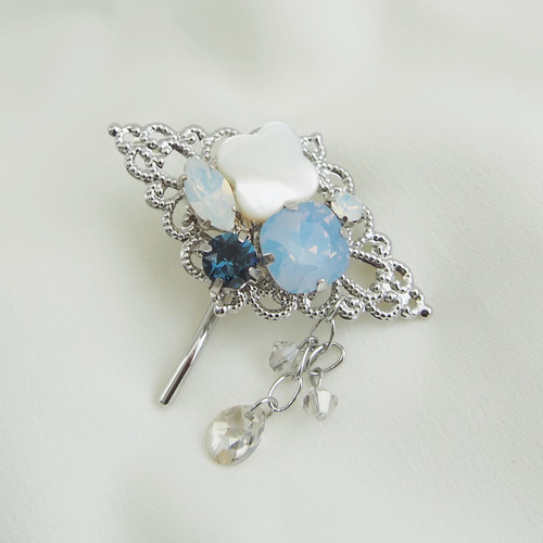 ハーフアップに】白蝶真珠貝のブルービジューのポニーフック その他