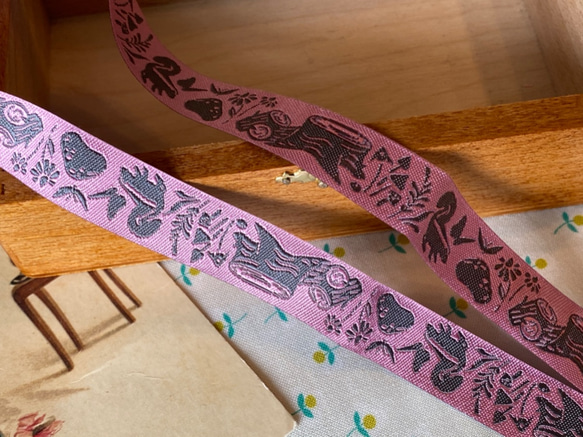 新商品！『USA製　刺しゅうリボン　キノコ　くすんだピンク』～16㎜巾×58㎝でカット済み～　 4枚目の画像