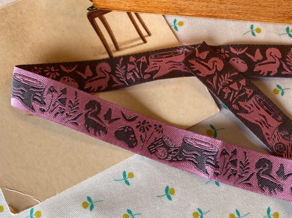 新商品！『USA製　刺しゅうリボン　キノコ　くすんだピンク』～16㎜巾×58㎝でカット済み～　 3枚目の画像