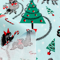 新入荷！USA♪『Michael Millerマイケルミラー　水色地　犬のクリスマス』～50㎝単位でカット～ 3枚目の画像