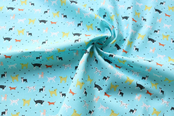 新入荷！USA製♪『FIGO Fabrics　ドッグラン　ブルー地　小さな犬柄』～50㎝単位でカット～ 3枚目の画像