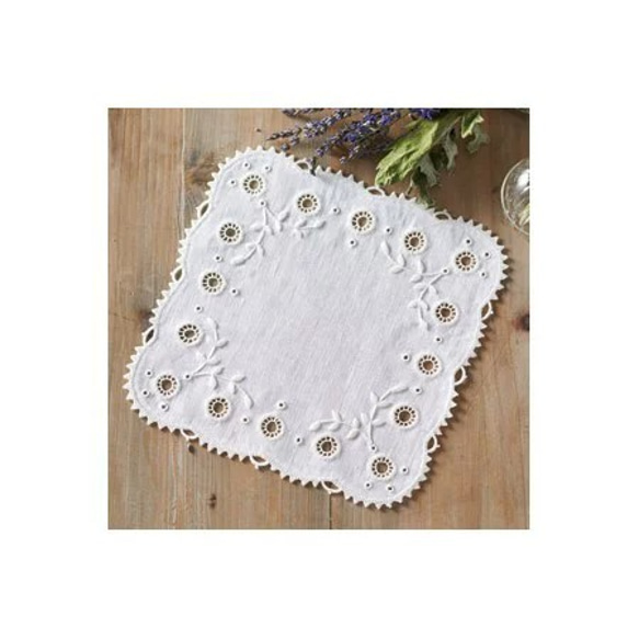 新入荷！大塚あや子先生デザイン！『本格的な白糸刺しゅうキット