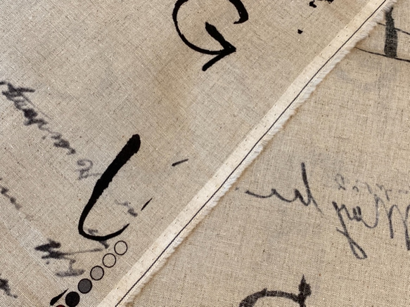 新入荷♪『 墨 sumi×design 英数字 巾約108cm　12－濃いめ生成り』～50㎝単位でカット〜 5枚目の画像