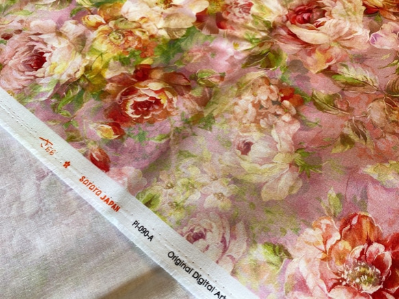 新入荷！SARARA JAPAN　『ピンク　　デジタルプリント　華やかな花柄』～50㎝単位でカット～ 3枚目の画像