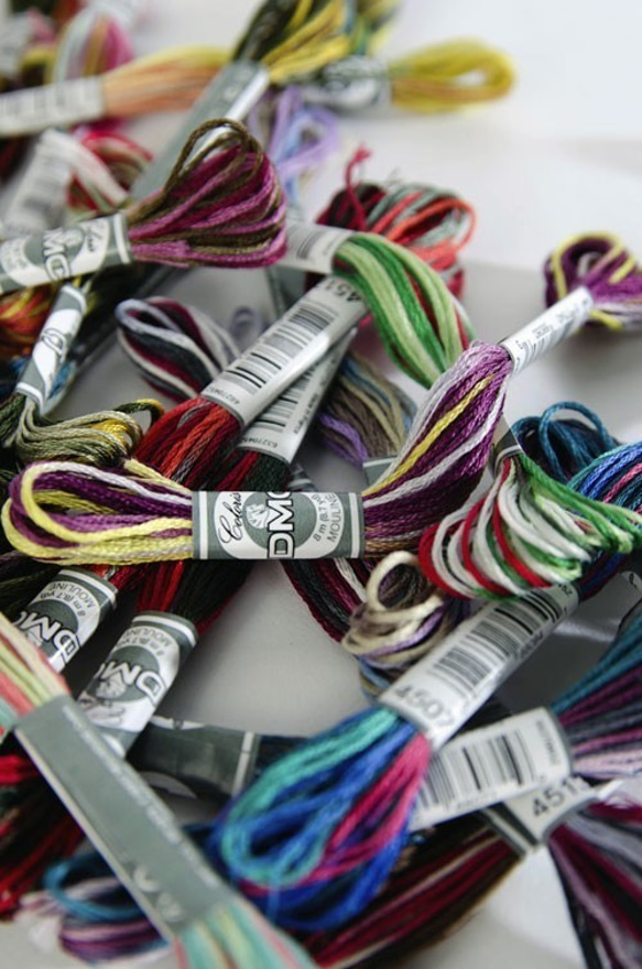 新セット入荷！フランスより『DMC社の刺繍糸 Cololis コロリ 25番糸 グラデーション６本セット』～Dセット～ 5枚目の画像