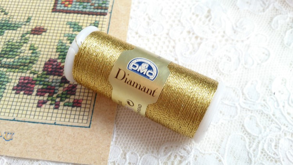 再入荷！刺しゅう糸　DMC　Ｄｉａｍａｎｔ （ディアマント）　メタリック糸〜Ｄ3852ゴールド〜 4枚目の画像