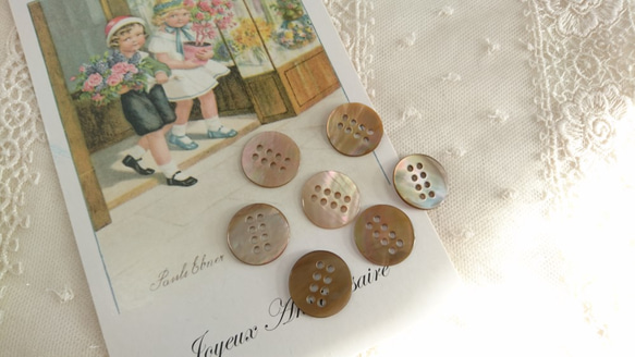 イタリア製♪　　『珍しい8つ穴　茶蝶貝ボタン』　～18㎜～ 4枚目の画像