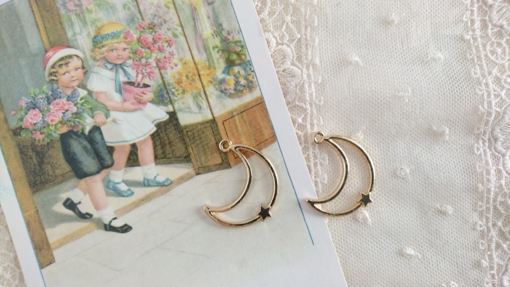 アンリクイール　星チャーム アンリクイール 星チャーム 星Starモチーフチャーム | 低金属