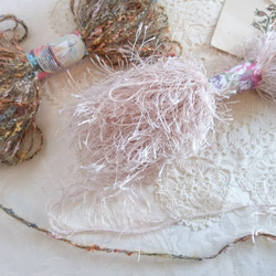 ちょこっとずつをセットに♪フリンジの様なベージュの変わり毛糸と、ラメ糸がアクセント茶系毛糸2つセット 5枚目の画像