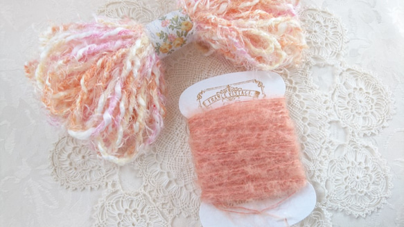 ちょこっとずつをセットに♪イタリア製色合いの可愛いふわふわ毛糸と、綺麗な色味のモヘア糸2つセット 3枚目の画像