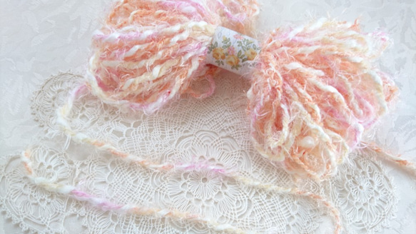 ちょこっとずつをセットに♪イタリア製色合いの可愛いふわふわ毛糸と、綺麗な色味のモヘア糸2つセット 5枚目の画像