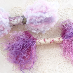 ちょこっとずつをセットに♪　トルコ製　ムラサキ系フリンジの様なふわふわ毛糸と、ふわふわモコモコが可愛い毛糸2つセット 1枚目の画像