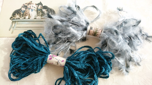 ちょこっとずつをセットに♪イタリア製　ベロアの様な毛糸と、ふわふわフェイクファー毛糸2つセット 4枚目の画像