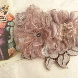 『お洒落なモヘアのふわふわコサージュ』 ～ピンクベージュ1系～ 4枚目の画像