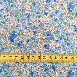 『ローン　フラワープリント　小花柄　C番ブルー』～50㎝単位でカット～　 3枚目の画像