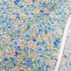『ローン　フラワープリント　小花柄　C番ブルー』～50㎝単位でカット～　 2枚目の画像