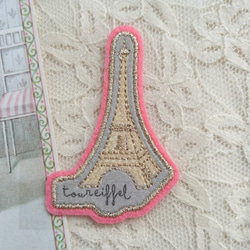 『刺しゅうワッペン♪ラメ糸がアクセント　綺麗なエッフェル塔　Eiffel Tower！』 1枚目の画像