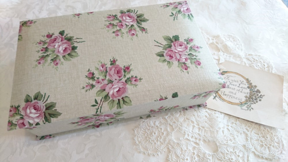 キルト作家“こうの早苗”デザイン♪『カルトナージュBox ホワイト』～S