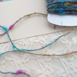 ちょこっとずつをセットに♪トルコ製　色合い可愛いつぶつぶ毛糸と、ふわふわホワイトラメの毛糸2つセット 2枚目の画像