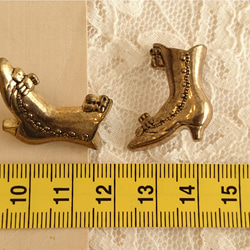『アメリカ製　ブーツ型　プラスチックボタン』～ゴールド　18mm 〜 2枚目の画像