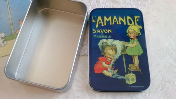 新商品！フランス製『アンティーク調のお洒落なプチ缶ボックス～子ども～』 2枚目の画像