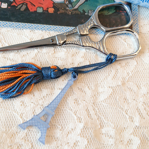 ギフトにも♪『フランス SAJOU サジュー タッセルの付いたハサミ