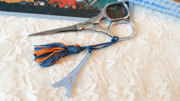 ギフトにも♪『フランス SAJOU サジュー タッセルの付いたハサミ