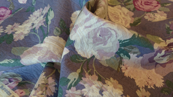 新入荷！ YUWA 『アンティーク調　ブティー風の薔薇柄　ジャガード生地』～50㎝単位でカット～ 2枚目の画像