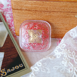 チェコボタン♪『細かな模様がお洒落　大きなガラスボタン』〜32×32mm　レッド〜 4枚目の画像