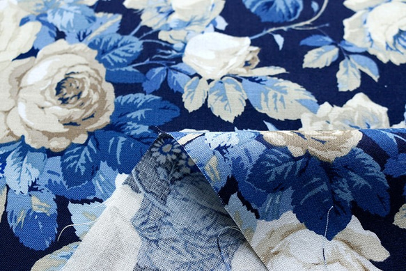新商品！『FreeSpirit Fabrics　フリースピリット ブルー地　チェルシーのバラ』～50㎝単位でカット～ 4枚目の画像