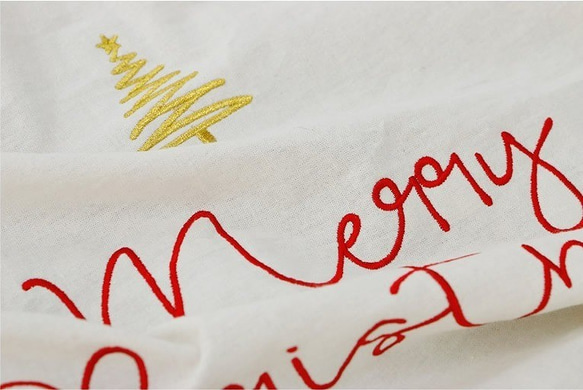 新入荷！『 Merry Christmas！刺繍入りカットクロス　ハーフリネン　アイボリー』～カットクロス～ 3枚目の画像