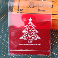クリスマス♪『シンプルで使いやすい　クリスマスツリー柄バック　レッド　テープ留め付き』～100㎜×100㎜　20枚 1枚目の画像