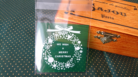 クリスマス♪『小さめで可愛い　リース柄バック　グリーン　テープ留め付き！』～70㎜×70㎜　30枚 1枚目の画像