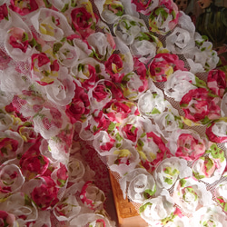新商品！『ふわふわ柔らかなバラモチーフトリム　95㎜巾』～50㎝単位でカット～ 4枚目の画像