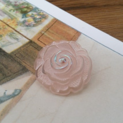 アンティークデザインのバラ型ボタン♪〜大小の2個セット〜ベージュピンク 3枚目の画像