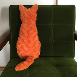 【猫型クッション】ドイリー・オレンジ/橙猫 2枚目の画像