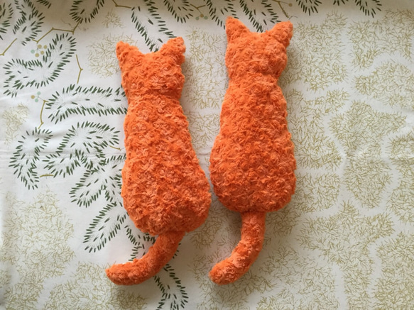 【猫型クッション】ドイリー・オレンジ/橙猫 4枚目の画像