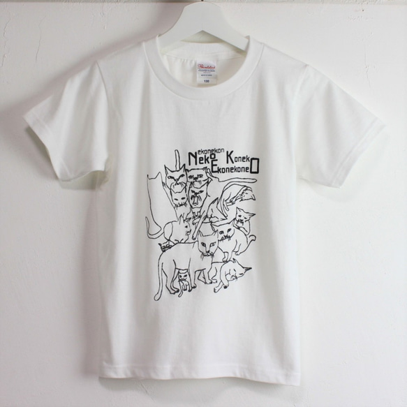 【130】猫いっぱい　Tシャツ　キッズ 2枚目の画像