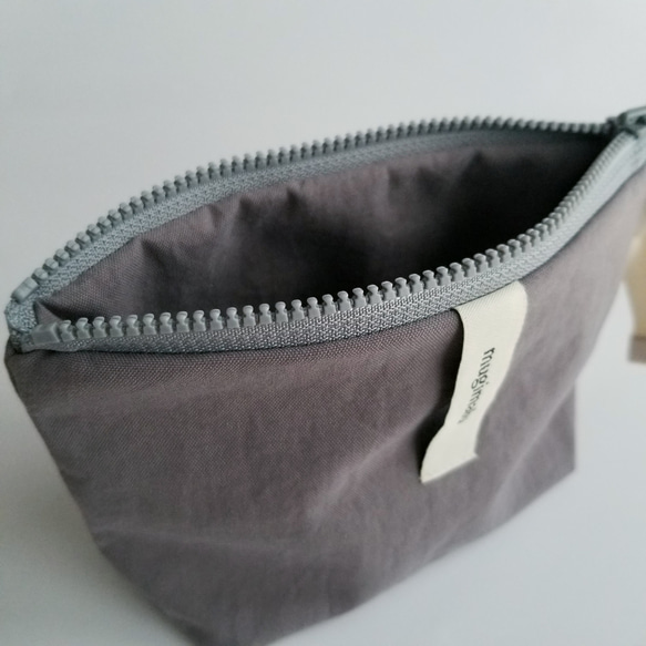 poitto16 マチ5深型 天然色素染NYLON POUCH ..LogWood..ライラックグレー 6枚目の画像