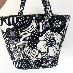 ♡3700円♡たっぷり入る❤︎デザイン花柄トートbag 4枚目の画像