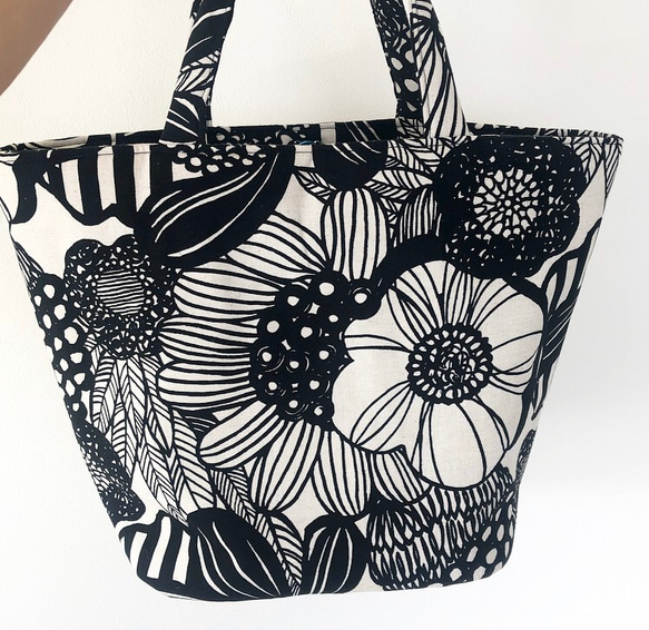 ♡3700円♡たっぷり入る❤︎デザイン花柄トートbag 4枚目の画像