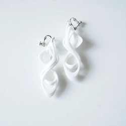 Eight Earrings Red  エイトピアス　レッド 2枚目の画像