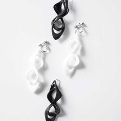 Eight Earrings Red  エイトピアス　レッド 3枚目の画像
